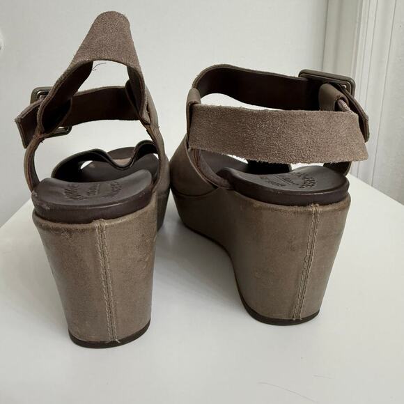 Kork-Ease Kerin Suede Leather Wedge Sandals Casual Vacation Taupe Sz 10 - Picture 5 of 9